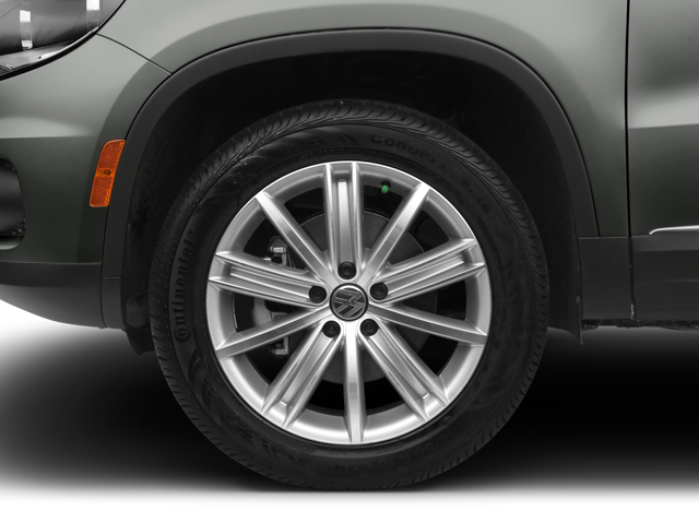 2017 Volkswagen Tiguan Wolfsburg Edition photo 3