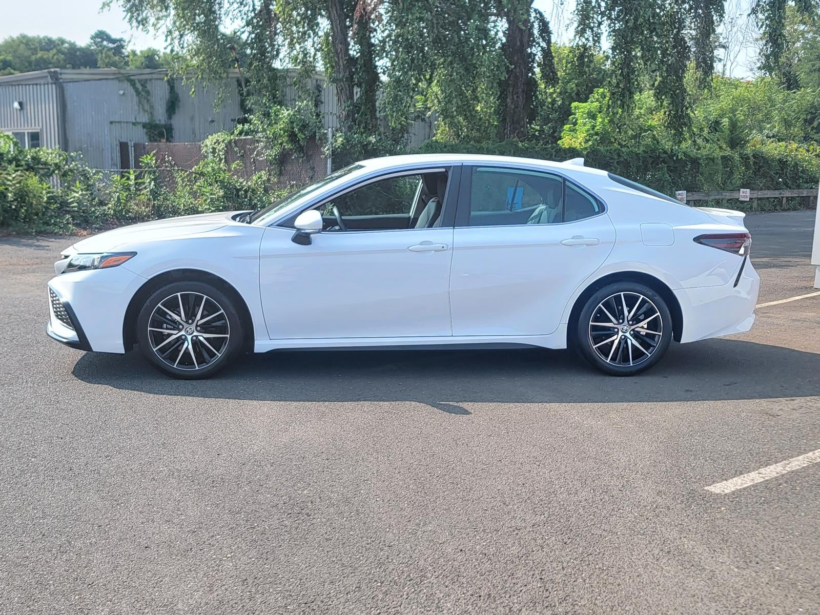 2024 Toyota Camry SE Auto (Natl)