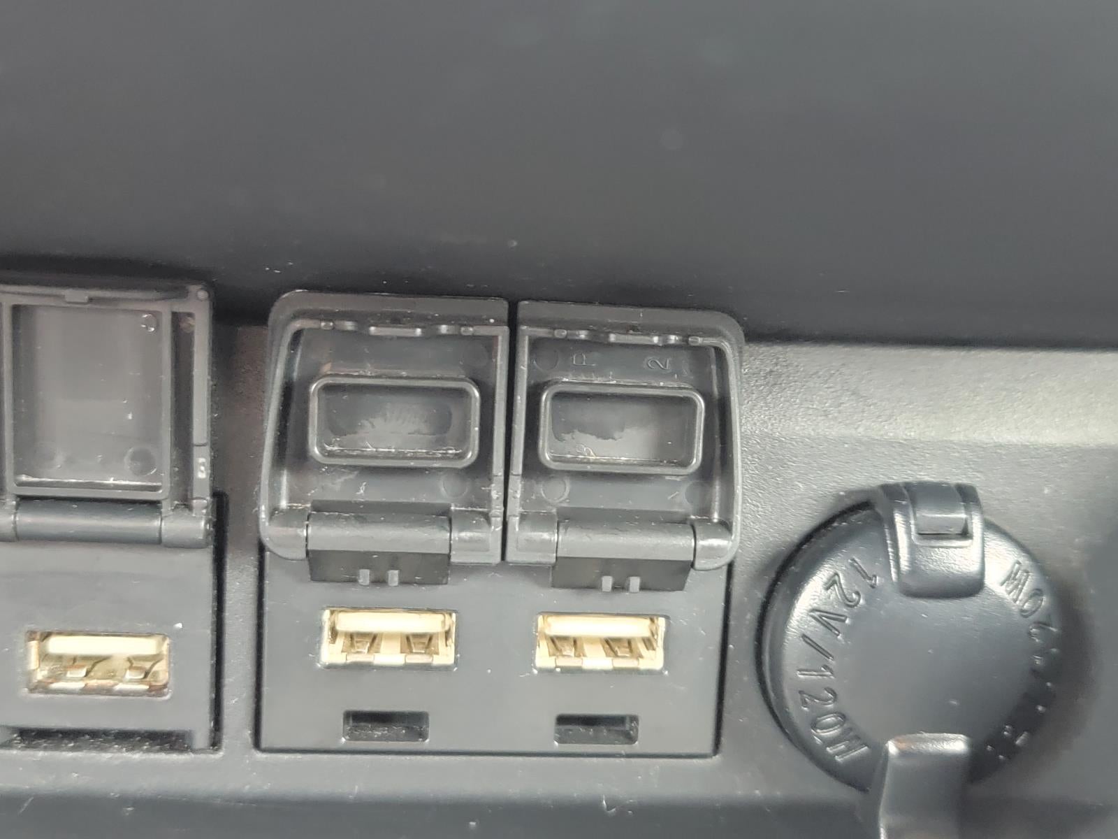 2020 Toyota Highlander LE