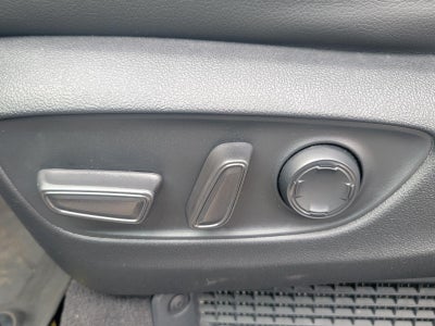 2023 Toyota Sienna Woodland Edition