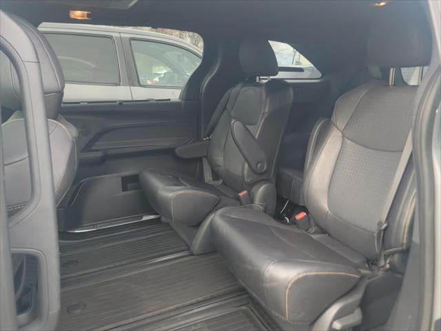 2023 Toyota Sienna Woodland Edition