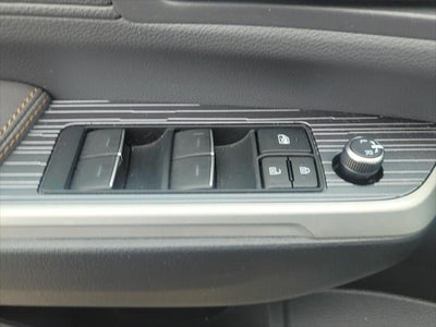 2023 Toyota Sienna Woodland Edition