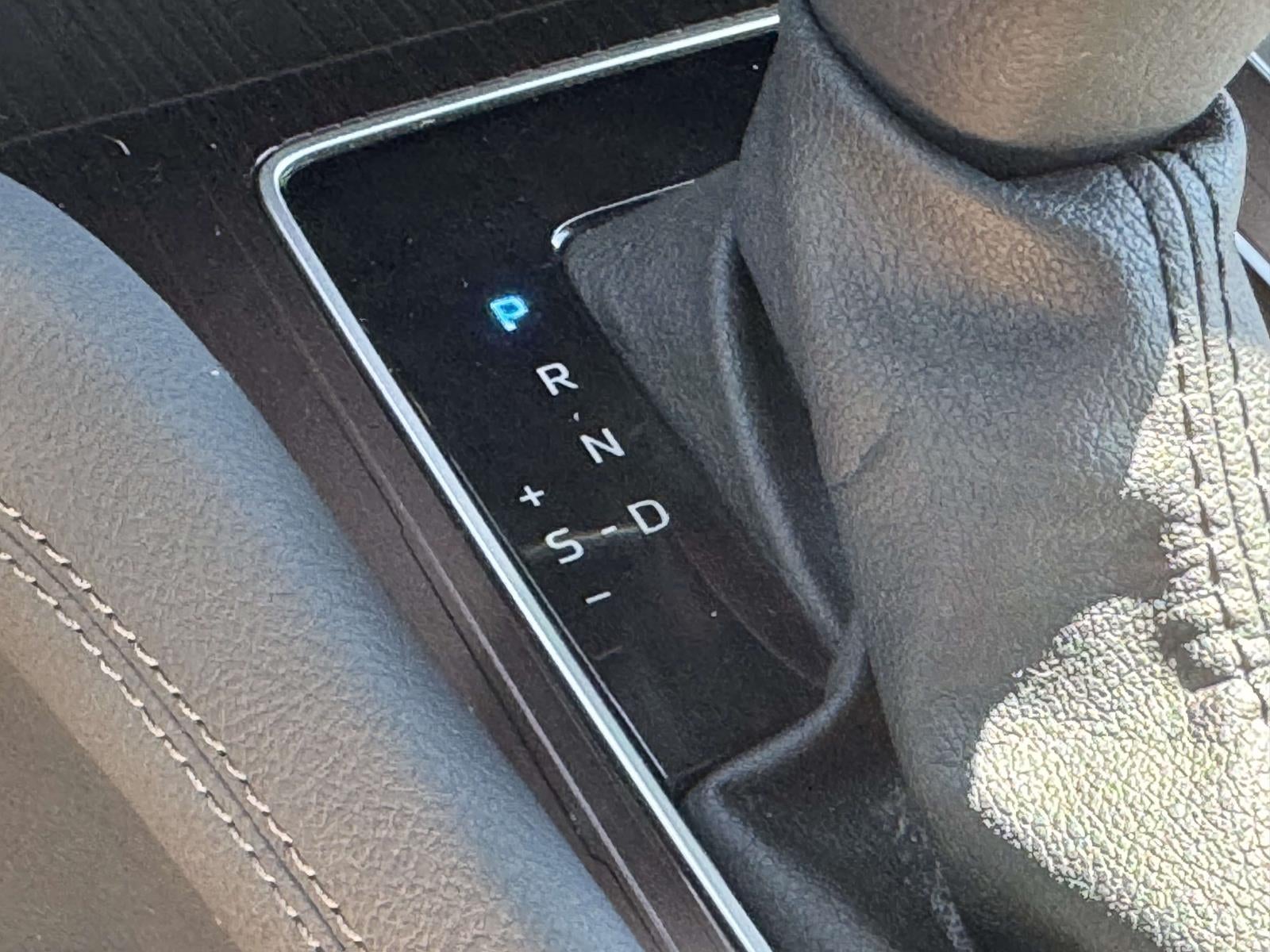 2024 Toyota Sienna XLE FWD 8-Passenger (Natl)