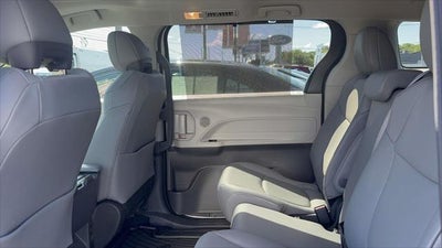 2024 Toyota Sienna XLE FWD 8-Passenger (Natl)