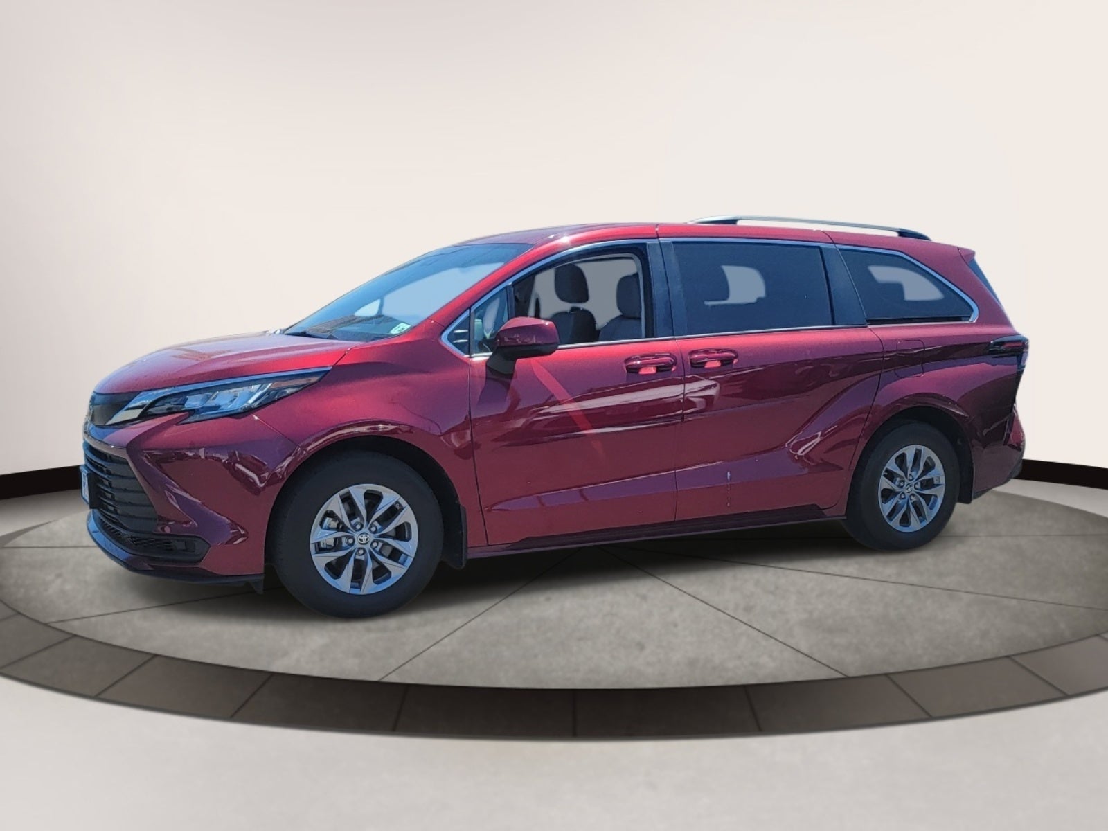 2023 Toyota Sienna LE