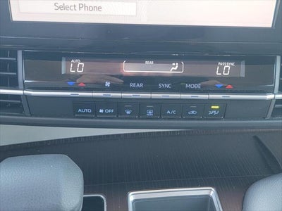 2023 Toyota Sienna LE