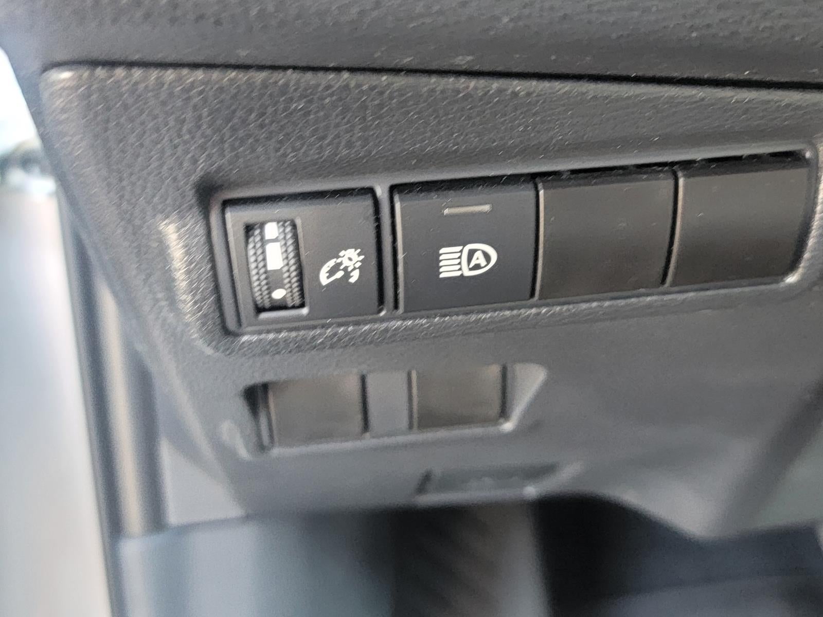 2024 Toyota Corolla Cross LE 4WD (Natl)