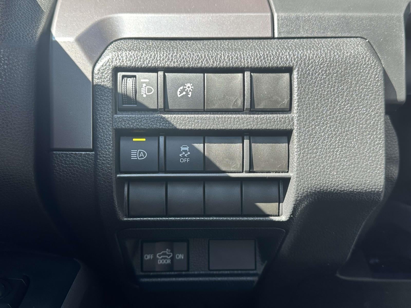 2025 Toyota Tacoma 4WD SR Double Cab 5' Bed AT (Natl)