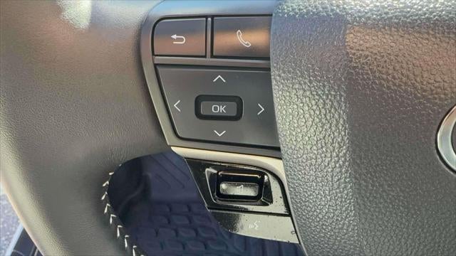 2025 Toyota Camry SE (Natl)