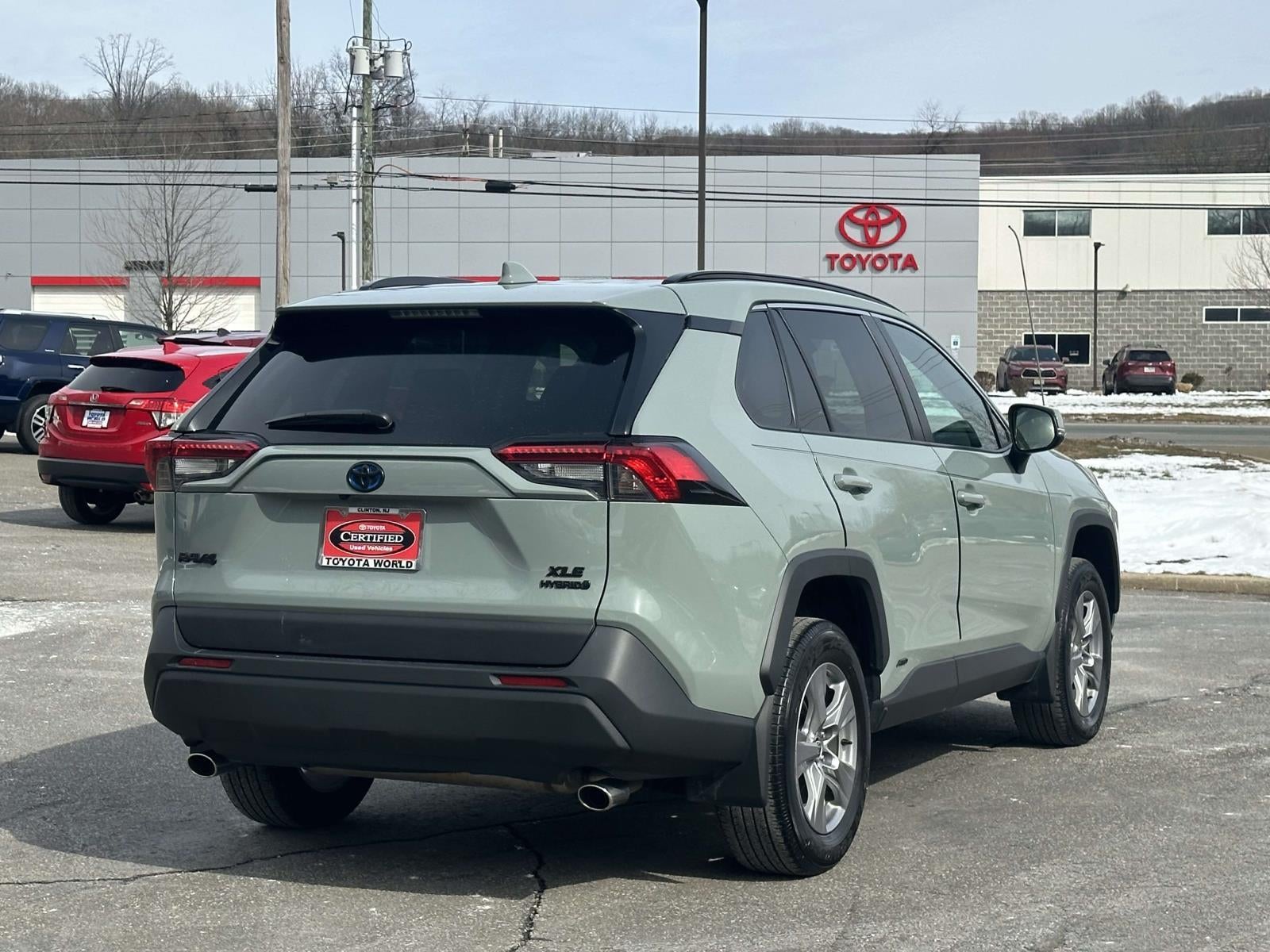 2022 Toyota RAV4 Hybrid XLE AWD (Natl)