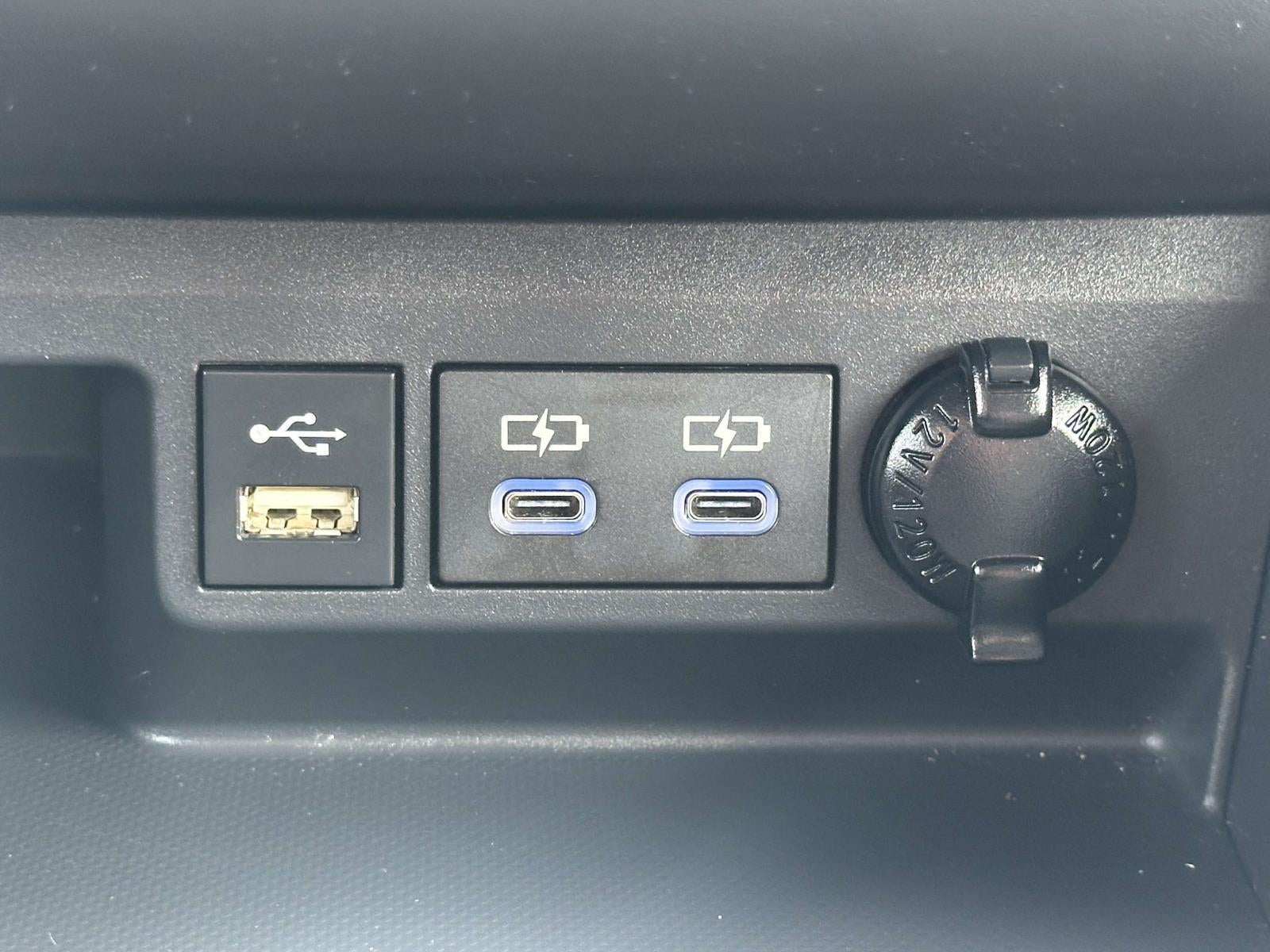 2022 Toyota Highlander Hybrid LE AWD (Natl)