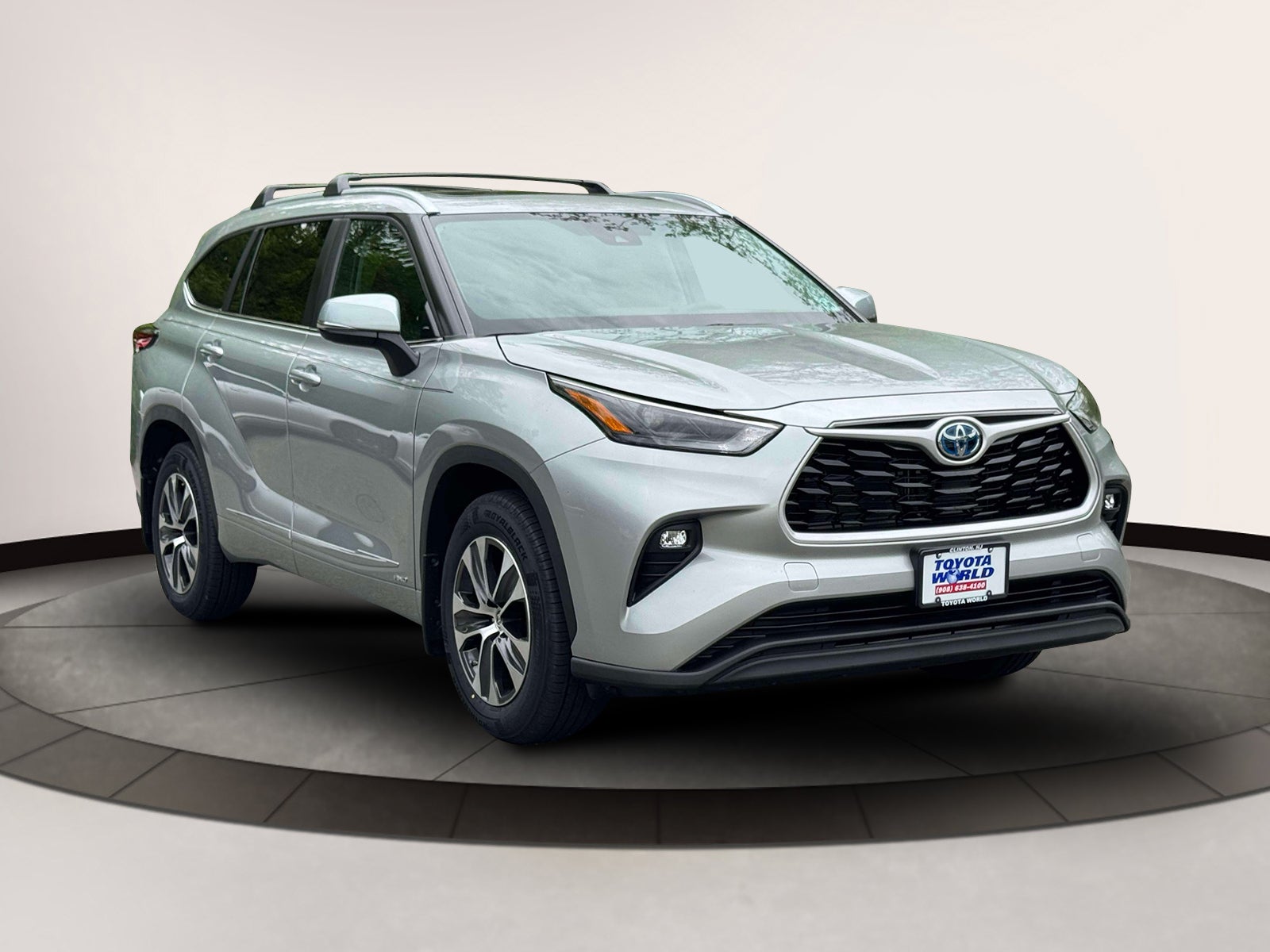 2023 Toyota Highlander Hybrid XLE AWD (Natl)