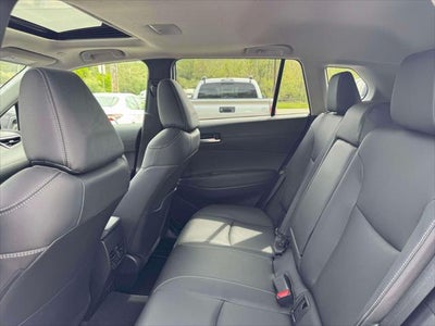 2023 Toyota Corolla Cross XLE 4WD (Natl)