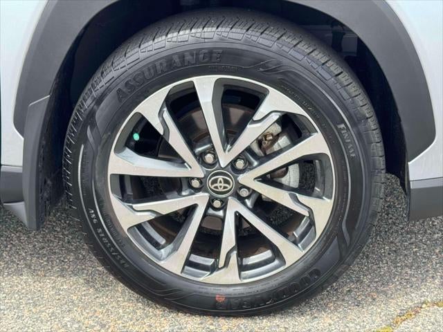 2023 Toyota Corolla Cross XLE 4WD (Natl)