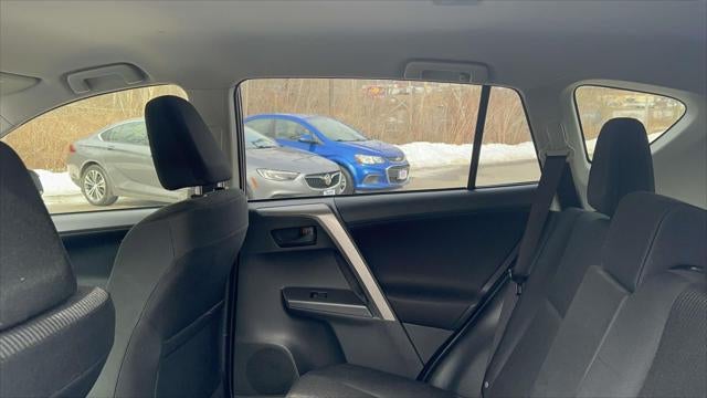 2018 Toyota RAV4 LE AWD (Natl)