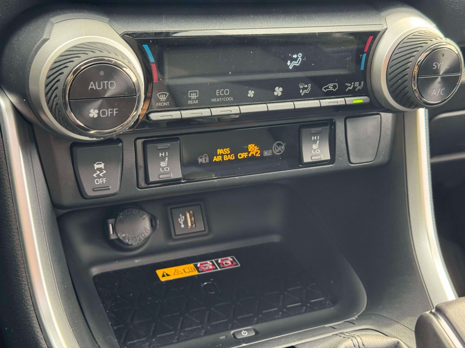 2025 Toyota RAV4 Hybrid XSE AWD (Natl)