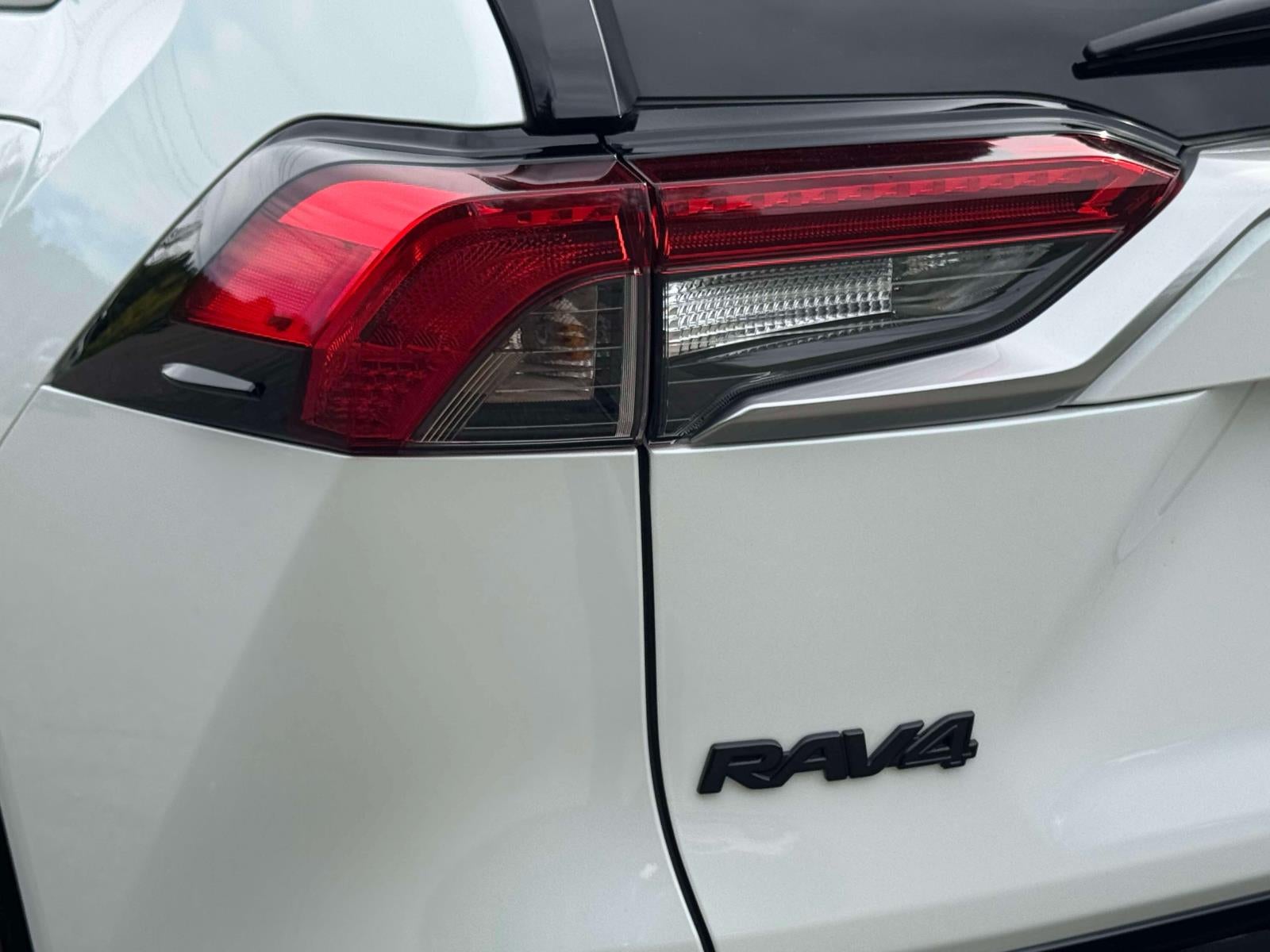 2025 Toyota RAV4 Hybrid XSE AWD (Natl)