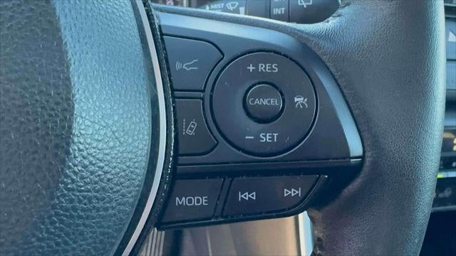 2021 Toyota RAV4 XLE Premium AWD (Natl)