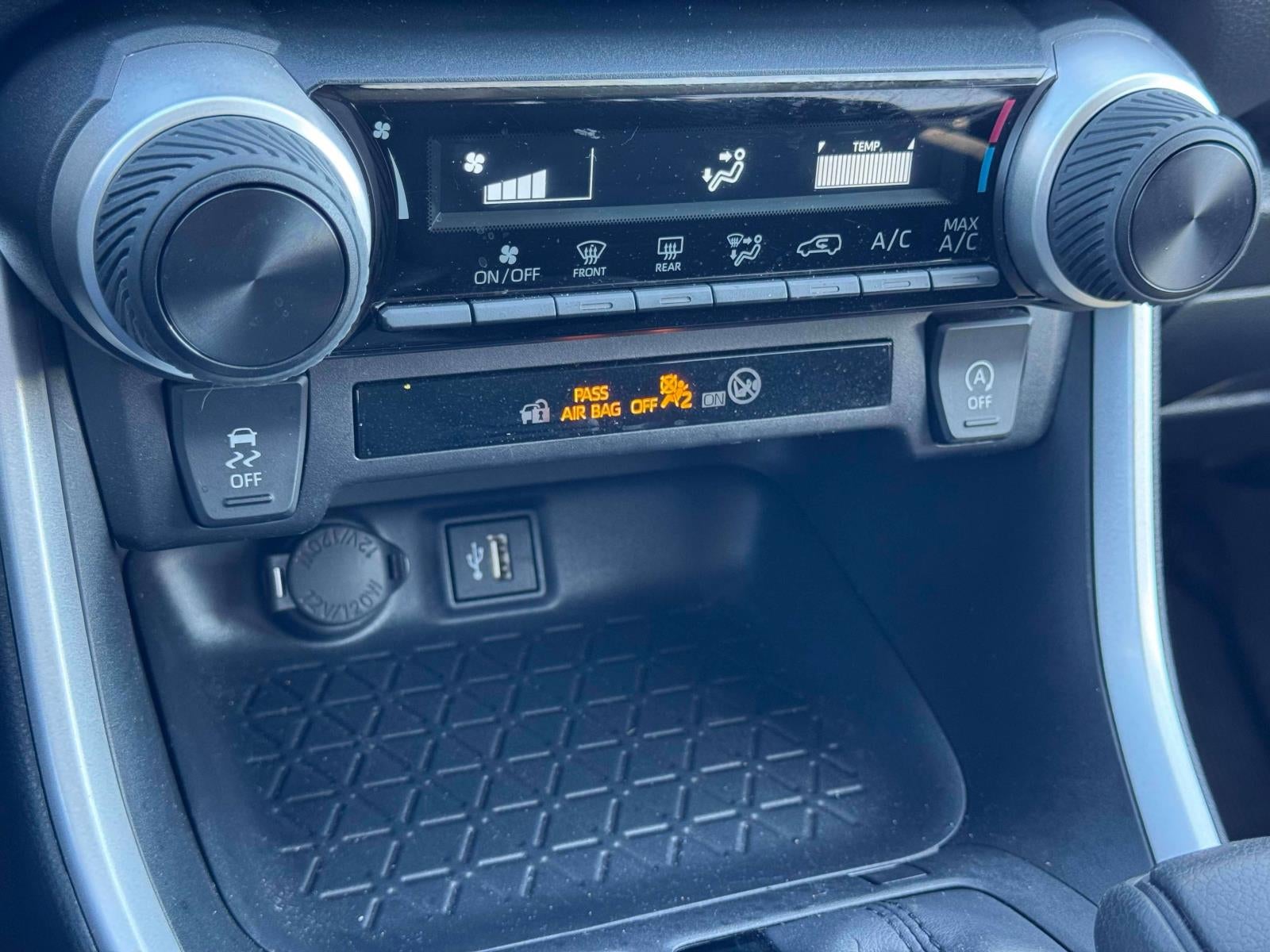 2025 Toyota RAV4 LE AWD (Natl)