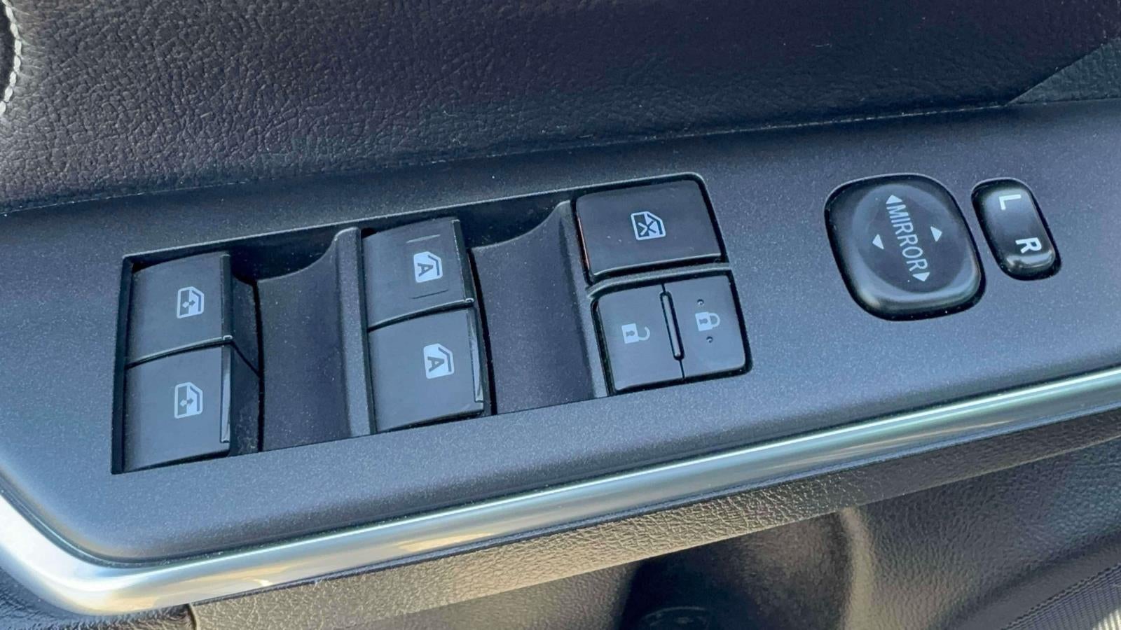 2017 Toyota Camry XLE V6 Auto (Natl)