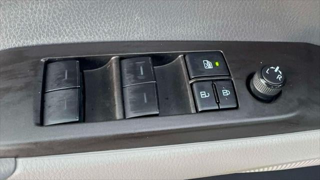 2022 Toyota Camry LE Auto (Natl)