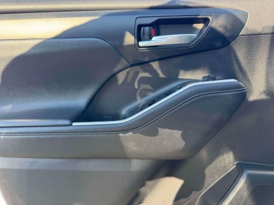 2021 Toyota Highlander XLE AWD (Natl)