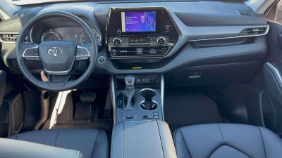 2025 Toyota Highlander Hybrid XLE AWD (Natl)