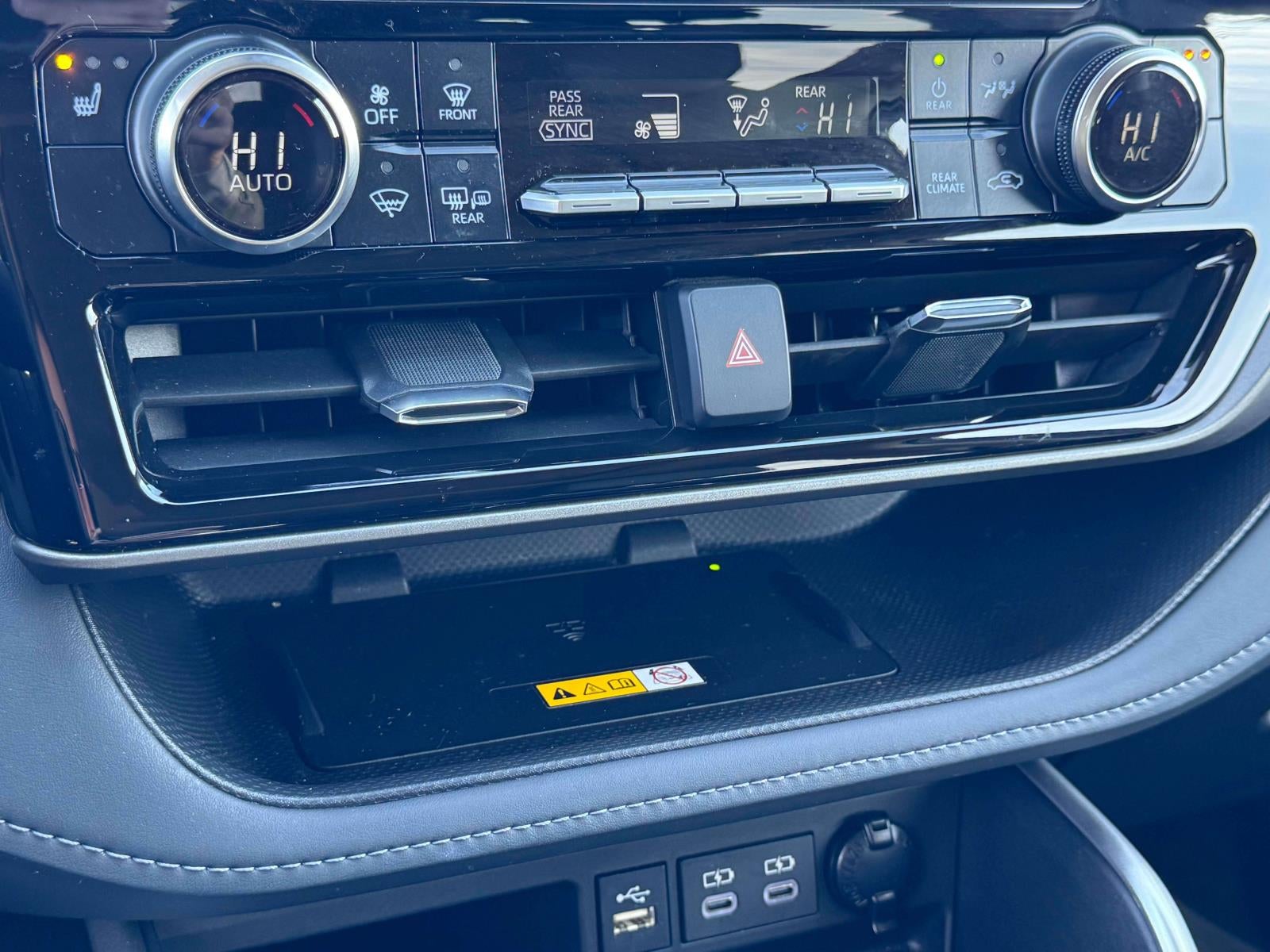 2025 Toyota Highlander Hybrid XLE AWD (Natl)