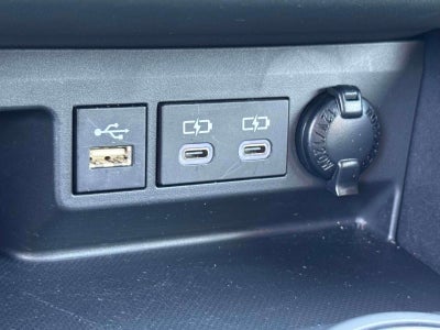 2025 Toyota Highlander Hybrid XLE AWD (Natl)