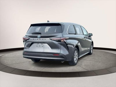 2025 Toyota Sienna XLE AWD 7-Passenger (Natl)