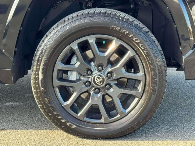 2025 Toyota Tundra 4WD Platinum Hybrid CrewMax 5.5' Bed (Natl)