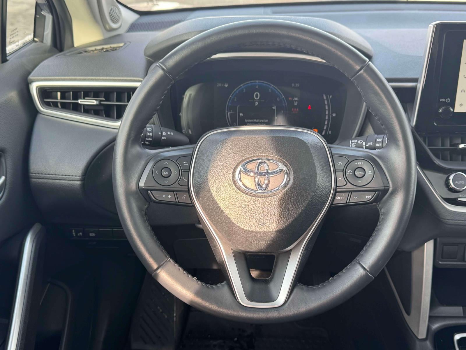 2024 Toyota Corolla Cross XLE 4WD (Natl)