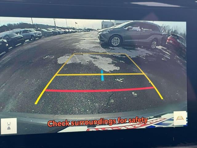 2024 Toyota Corolla Cross XLE 4WD (Natl)