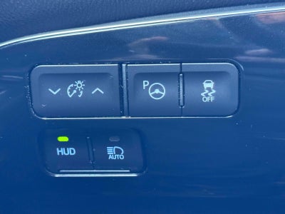 2022 Toyota Prius LE AWD-e (Natl)