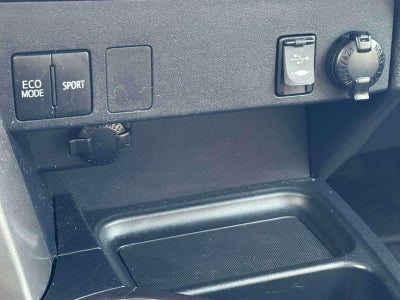 2018 Toyota RAV4 LE AWD (Natl)