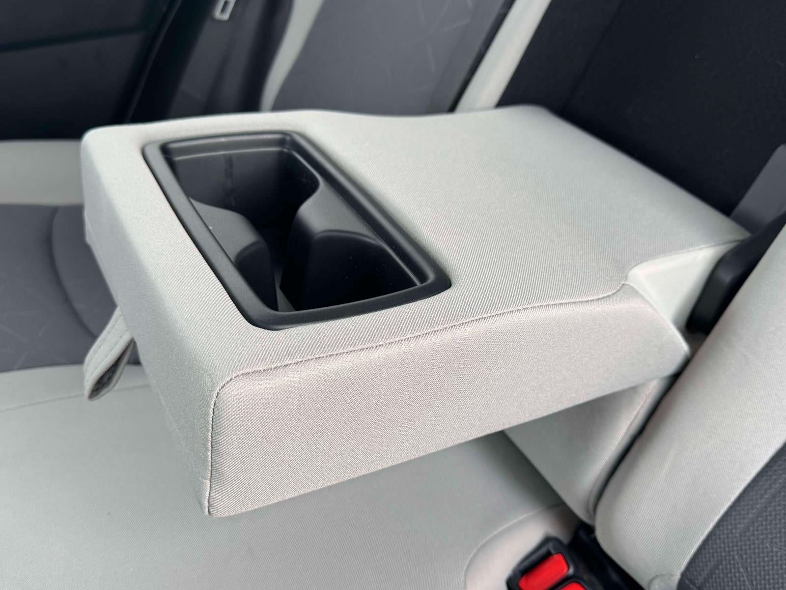 2019 Toyota RAV4 Hybrid XLE AWD (Natl)