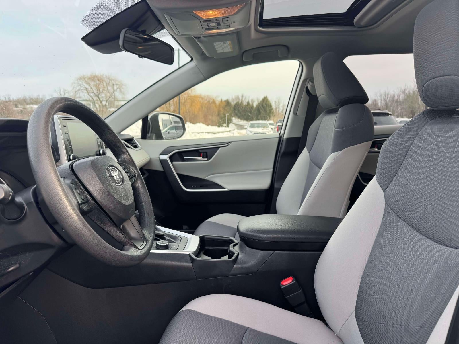 2019 Toyota RAV4 Hybrid XLE AWD (Natl)