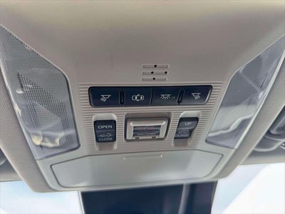 2019 Toyota RAV4 Hybrid XLE AWD (Natl)