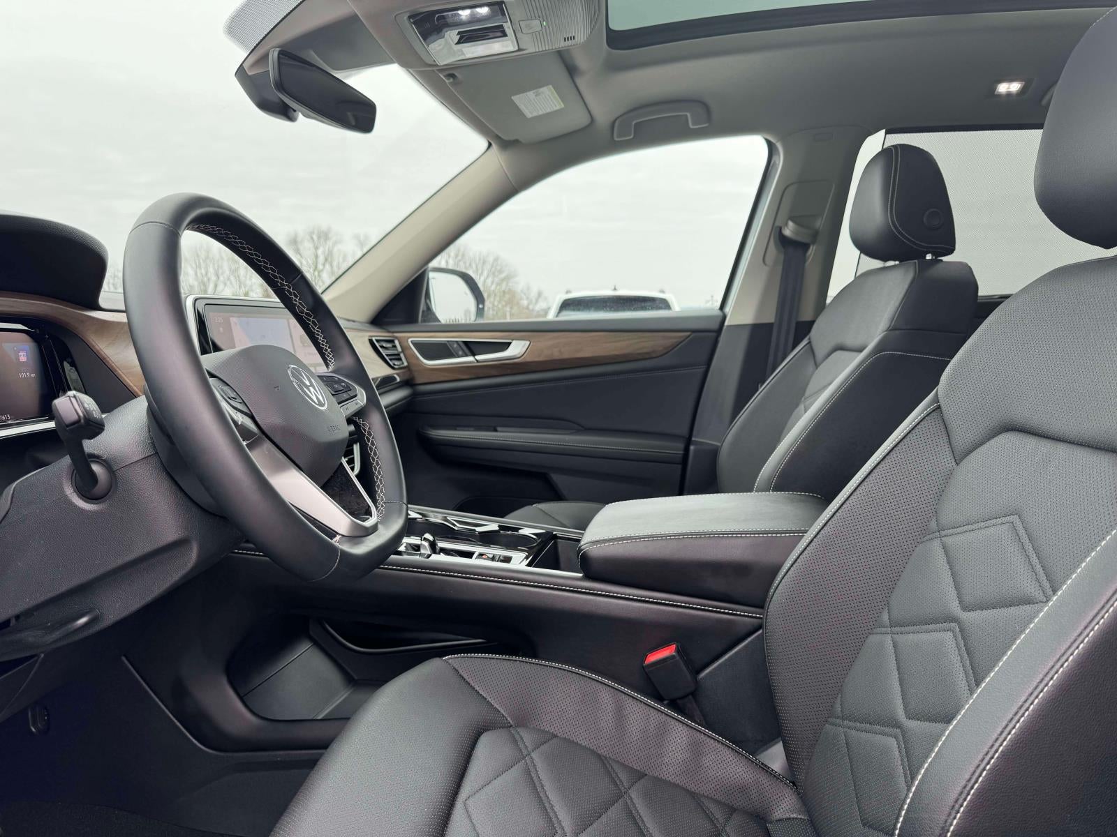 2025 Volkswagen Atlas 2.0T SE