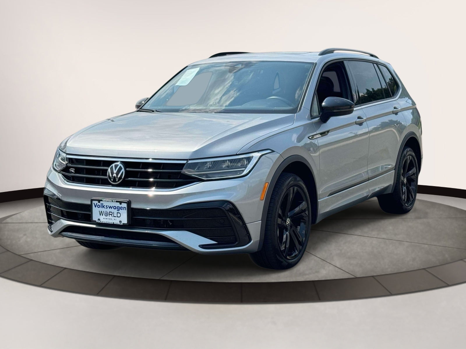 2023 Volkswagen Tiguan 2.0T SE R-Line Black