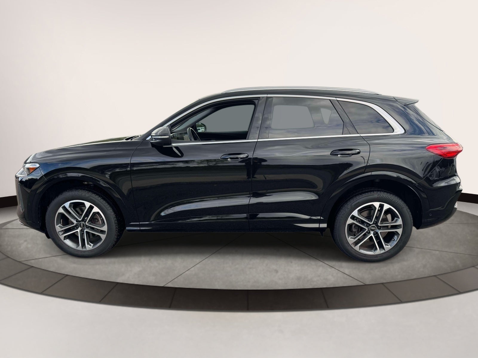 2025 Audi Q5 Premium