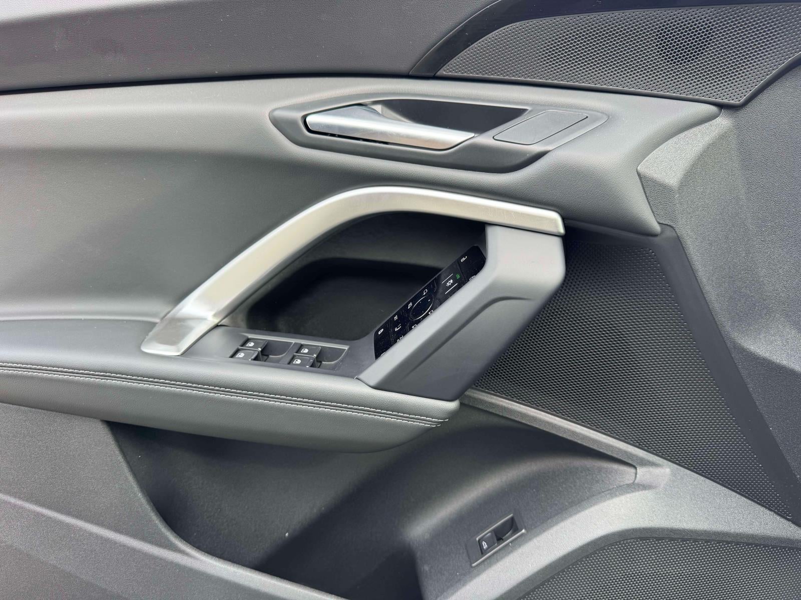 2025 Audi Q5 Premium