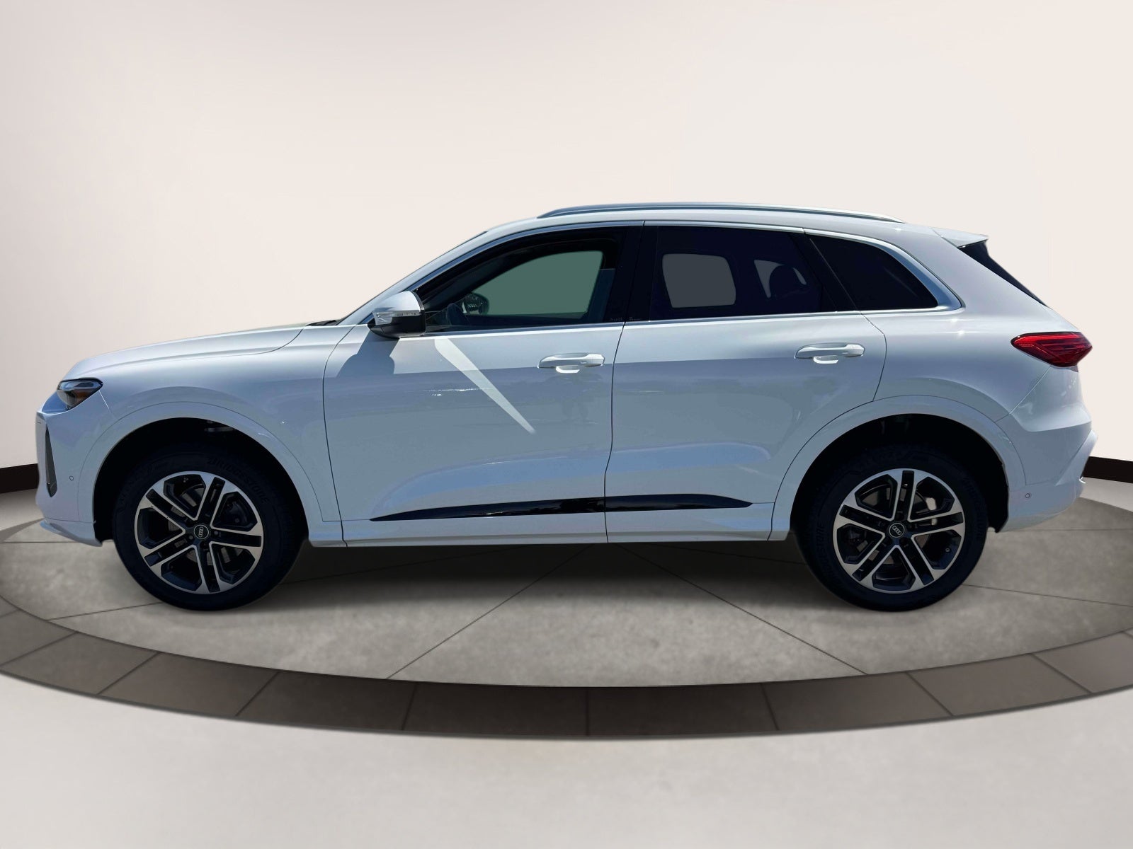 2025 Audi Q5 Premium