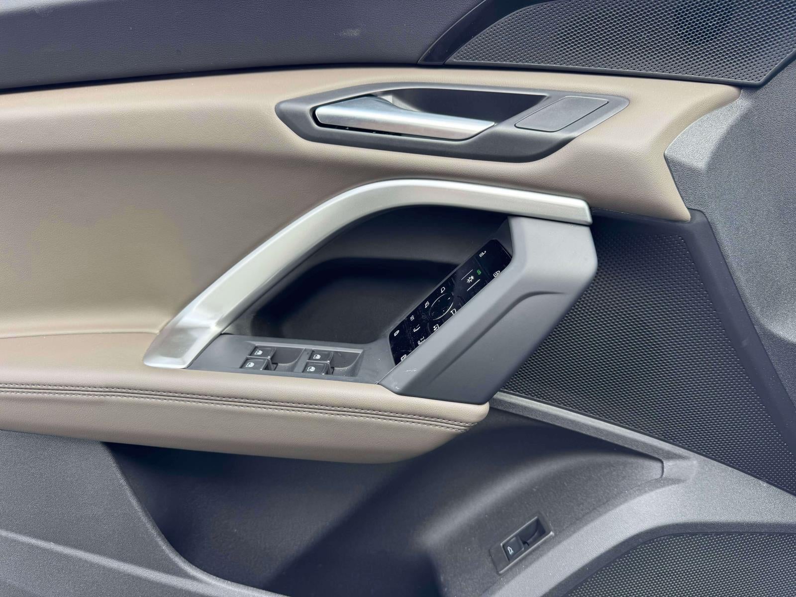 2025 Audi Q5 Premium