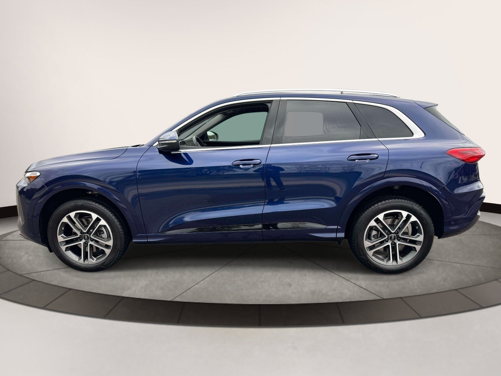 2025 Audi Q5 Premium