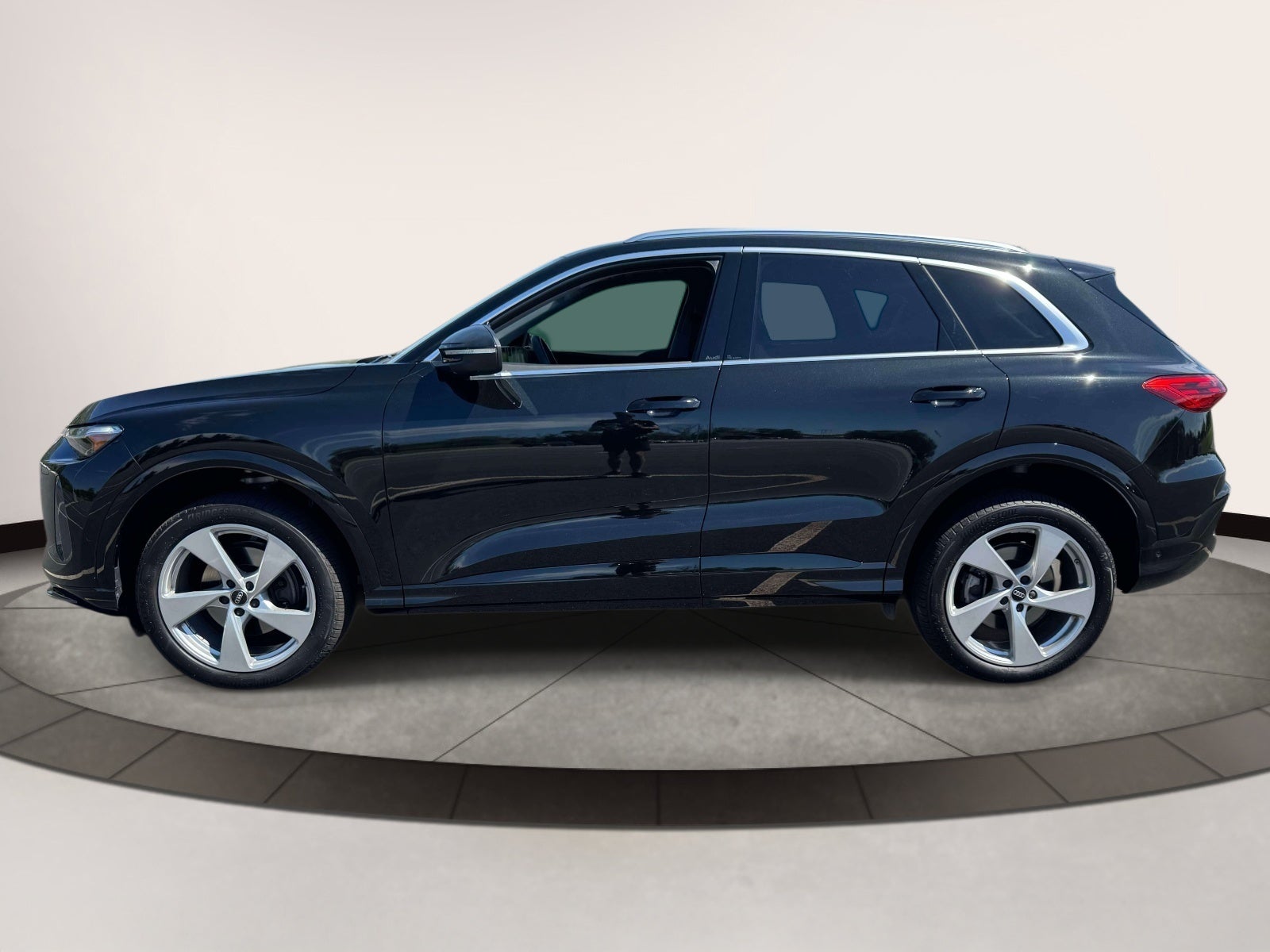 2025 Audi Q5 2.0T Premium Plus