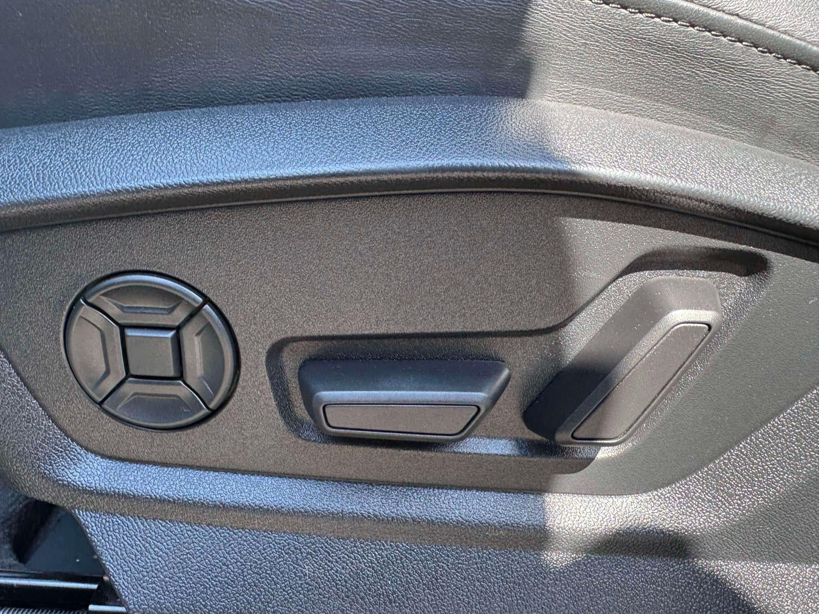 2023 Audi Q7 45 Premium