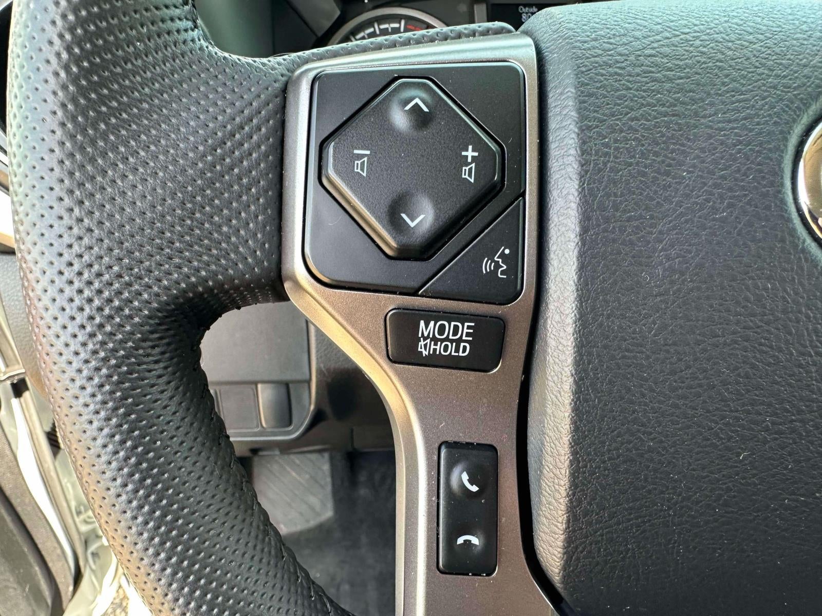 2023 Toyota Tacoma 4WD SR5 Double Cab 5' Bed V6 AT (Natl)