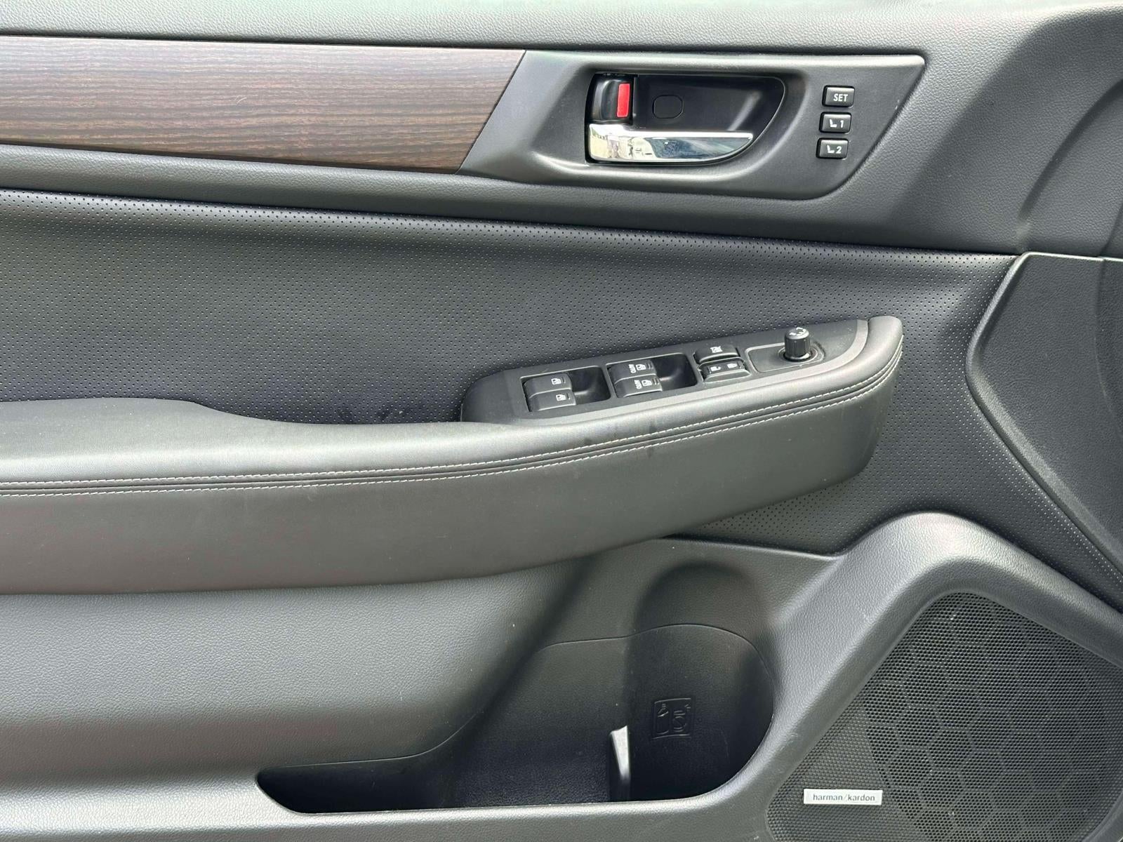 2015 Subaru Legacy 4dr Sdn 2.5i Limited PZEV