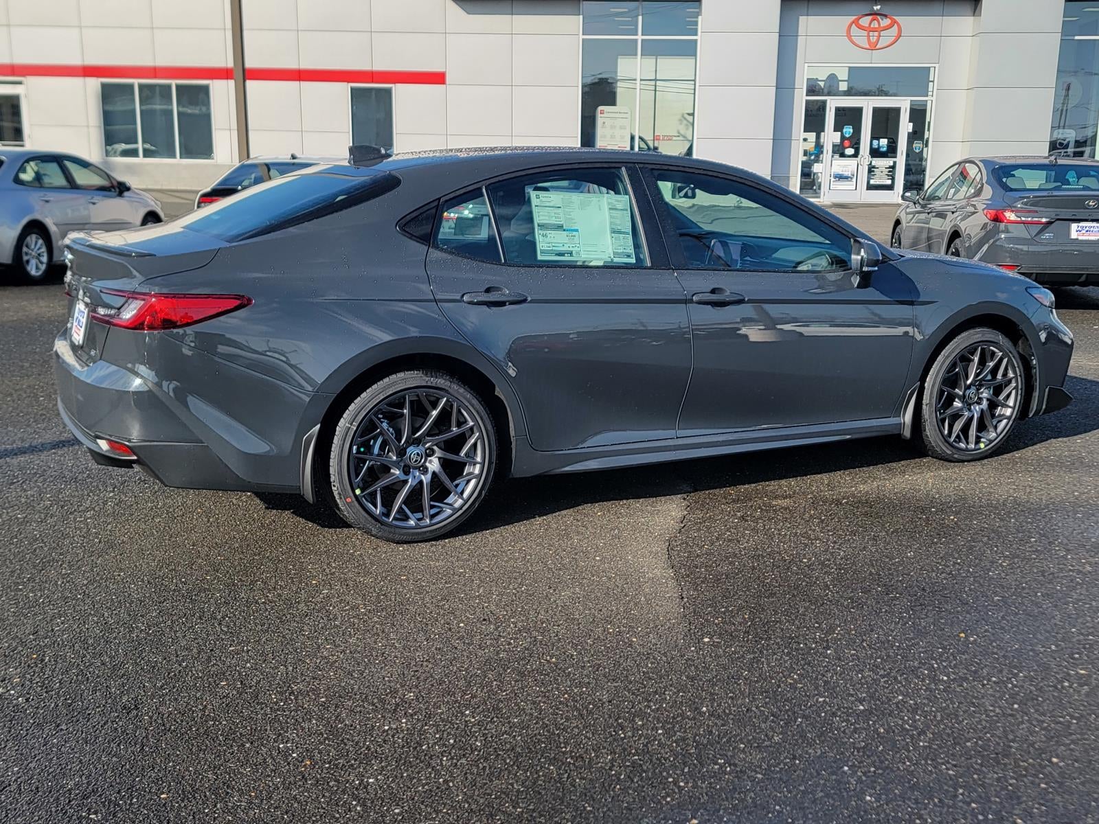 2026 Toyota Camry SE AWD